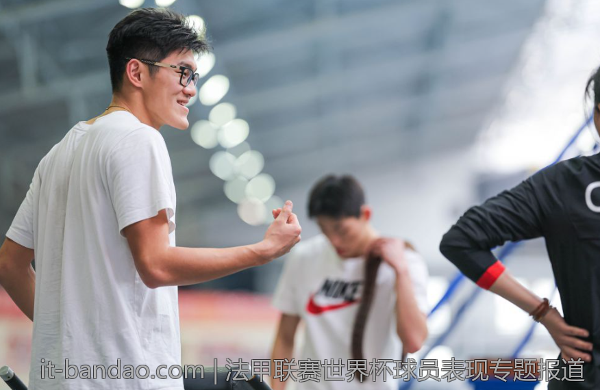 法甲联赛世界杯球员表现专题报道